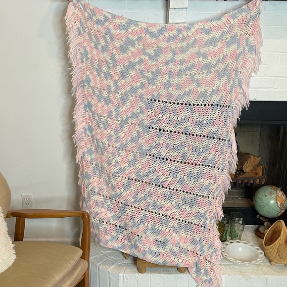 Vintage Handmade Afghan Crochet Knit Chevron Blanket with Fringe Size 40” x 49” - Picture 2 of 12